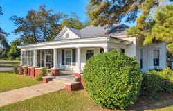 412 S 3rd St, Cordele, GA 31015