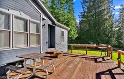 181 Circle Dr, Hope, ID 83836