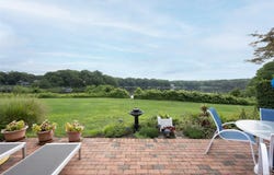 400 Noyack Road, Southampton, NY 11968