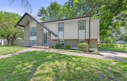 1700 W Normandy Drive, Olathe, KS 66061