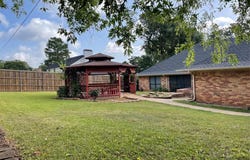 1116 E Oval Drive, Athens, TX 75751