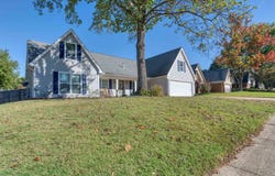 6348 EASTBRIER Dr, Bartlett, TN 38135