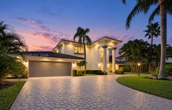5111 NE 30th Ave, Lighthouse Point, FL 33064