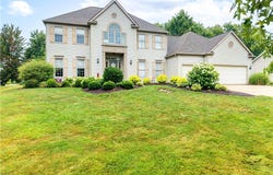 809 Adam Run Drive, Cuyahoga Falls, OH 44223
