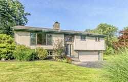 14 Kemble Terrace, Hurley, NY 12443