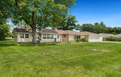 402 Glendale, LOVES PARK, IL 61111