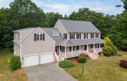91 Brookside Dr, Middleboro, MA 02346