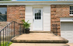 409 E Olive Street, Bolivar, MO 65613