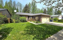 1305 Honeysuckle Ave, Sandpoint, ID 83864