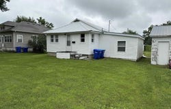 115 SW 10th Avenue, Oelwein, IA 50662