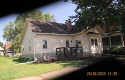 302 Meridian St, Tipton, IA 52772