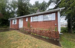 111 W Magnolia Lane, Oak Ridge, TN 37830