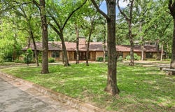 1502 Pebble Creek Drive, Euless, TX 76040