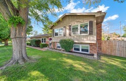 105 Sunset Drive, Blissfield, MI 49228