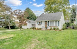 141 Liberty Blvd, Pohatcong Twp., NJ 08865-3834