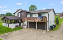 556 Country Club Rd, South Strabane, PA 15301