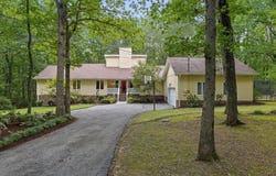 1211 Rocky Dell Lane, Signal Mountain, TN 37377