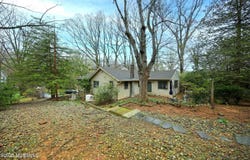 222 Red Hill Road, Middletown, NJ 07748