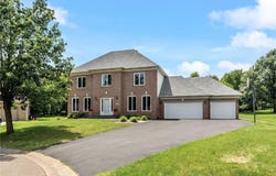 2227 Stone Creek Lane E, Chanhassen, MN 55317
