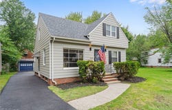 1004 Woodview Road, Cleveland Heights, OH 44121
