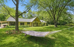 8111 E Peek Road, Peculiar, MO 64078