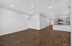 326 N Richland Drive, Lockhart, TX 78644