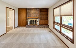 1305 W 24th Ave, Hutchinson, KS 67502