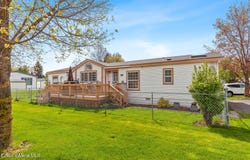 2204 W Pellinore Way, Post Falls, ID 83854