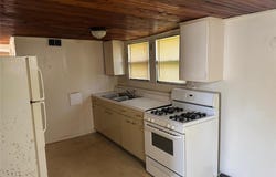 9431 Edmund Drive, St Louis, MO 63114