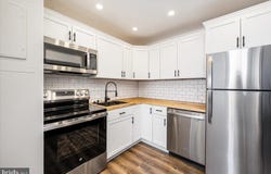 1 E CHASE STREET, BALTIMORE, MD 21202