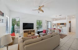 57 CHAPEL HILL CIR, San Antonio, TX 78240