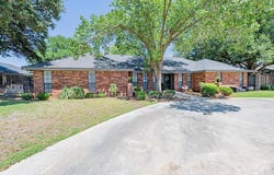 5004 Los Alamitos Dr, Midland, TX 79705