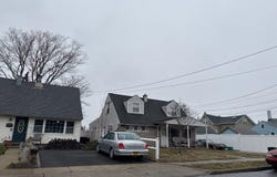 2 Quay Court, East Rockaway, NY 11518