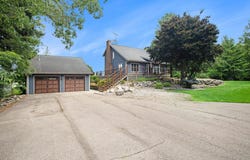 1341 Orchard Drive, Marshall, MI 49068