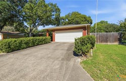 1612 Kraft Ln, New Braunfels, TX 78130