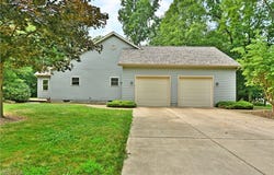 2669 Edgewater Drive, Cortland, OH 44410