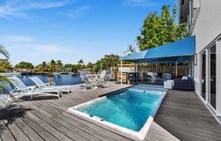 2108 NE 24th St, Wilton Manors, FL 33305