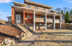 7216 VALLEY Drive, Bettendorf, IA 52722