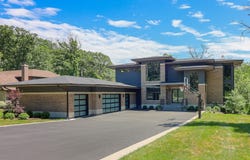 105 W Glendale Terrace, Roselle, IL 60172