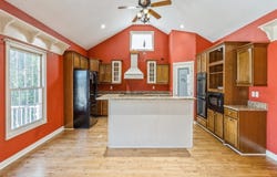 221 19th Street SW, Altoona, IA 50009