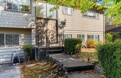 12055 SW BRUCE Ln, Beaverton, OR 97008