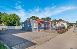 426 Cass Avenue, Woonsocket, RI 02895