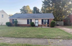 3493 GREY BARK Dr, Memphis, TN 38118