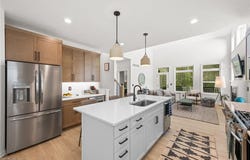 123 Town Centre Drive, Broadview Heights, OH 44147