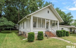 708 E 5TH Street, Pana, IL 62557