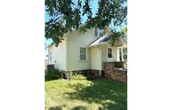 301 E. Roosevelt St., Wausa, NE 68786