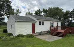 28785 280th Street, Shell Rock, IA 50670