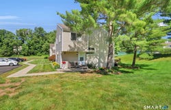 11 Watch Hill Circle, Cromwell, CT 06416