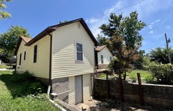 1016 Zimmerman Avenue, Cabool, MO 65689