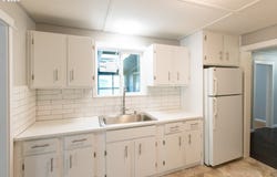 207 N MAPLE ST, Bingen, WA 98605